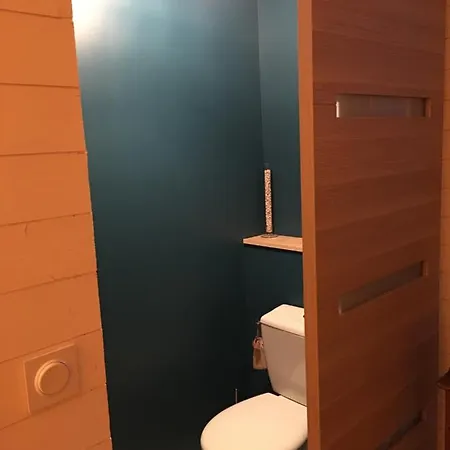 Le Skiff, De La Au Villa *